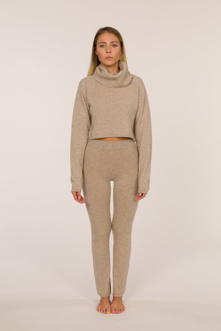 Swami Eco-Cashmere Turtleneck Crop Sweater - Light Beige