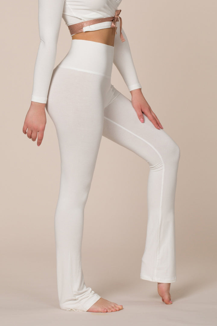 Kali Legging - Super High Rise Flared - White